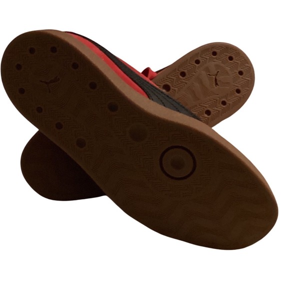 Puma Suede Red Black Gum Low Top Sneakers Gold Logo Youth 4.5 - Picture 7 of 7